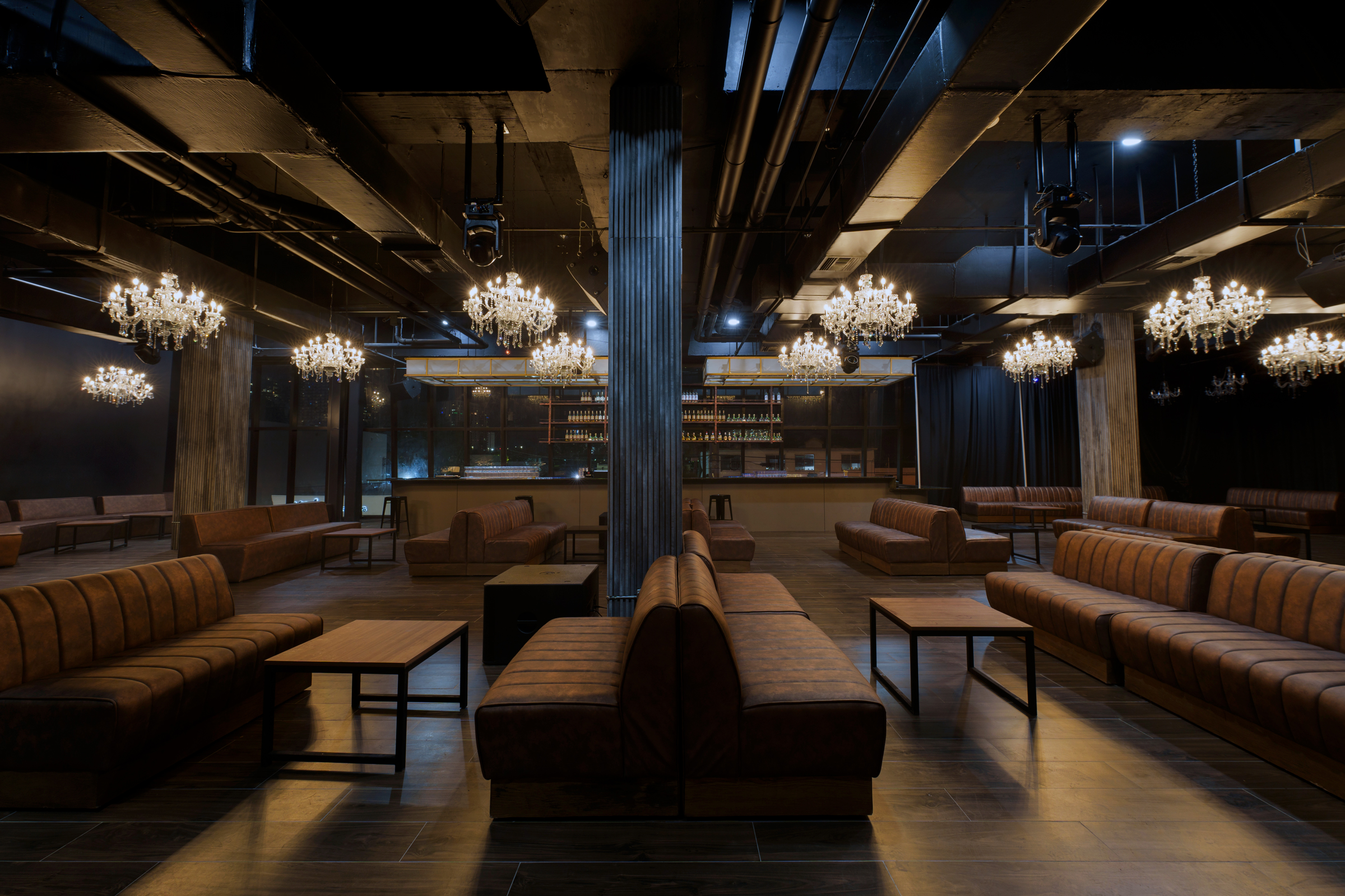 image of 4.40 Live Rooftop